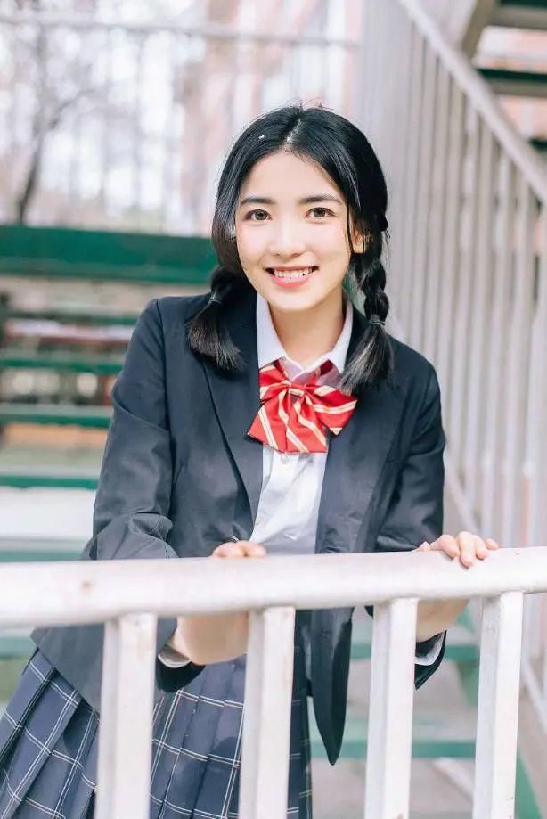 拍照|拍照应该怎么笑,11个关于“笑”的拍照姿势,每一个都能拍得很美