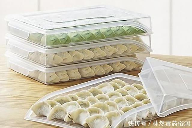  下锅|煮冻饺子时，最忌水开下锅，记住3点，鲜香不破皮和现包的一样