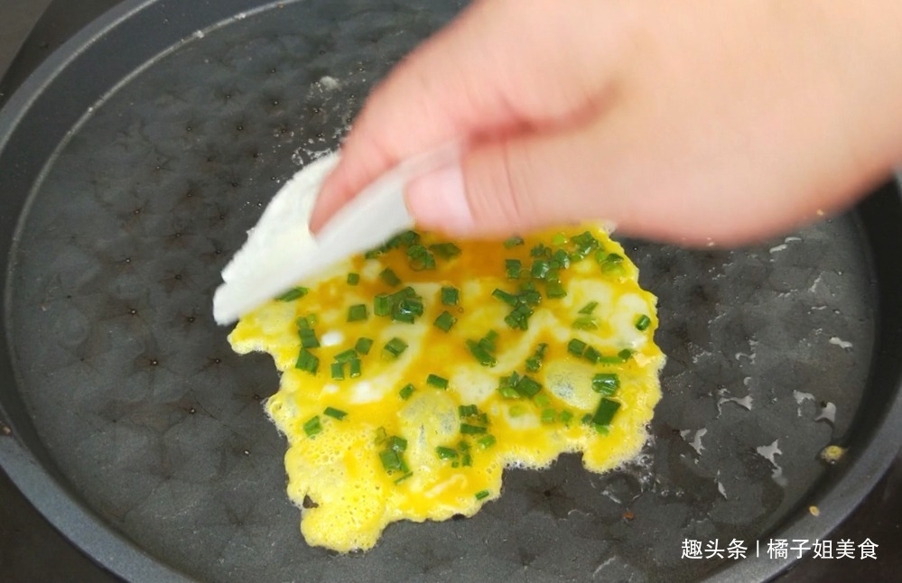 想不到|“饺子皮”最近火了,教你一个想不到的做法,外面都吃不到,香