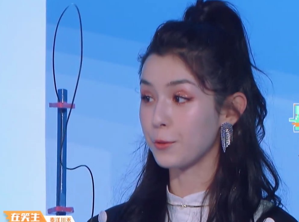  出场|《快乐大本营》选主持变“相亲会”，金子涵刚出场，男生就抢着表白哦