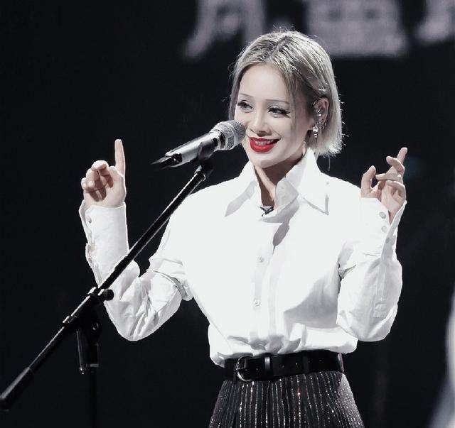  宁静|“老团长”宁静带团面面俱到，郁可唯称受益匪浅，姐姐们齐赞宁静