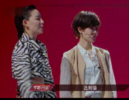 丹妮|《浪姐》李斯丹妮为何成为团宠?她和郁可唯同台的动作温暖人心