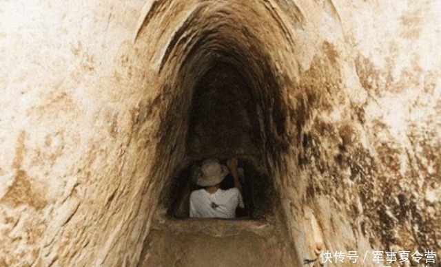 越南|越南小伙野外发现神秘洞口,进去后感叹:怪不得美军打不赢