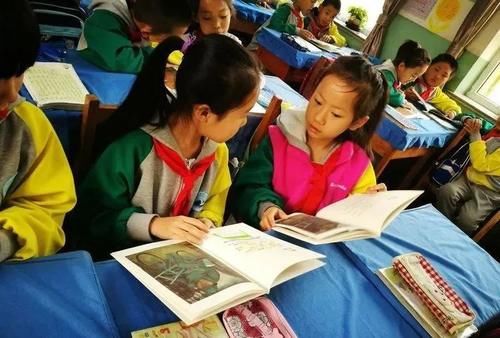 改变|等一本书的留守儿童 不愿退群的转学生 阅读改变的何止几万种人生