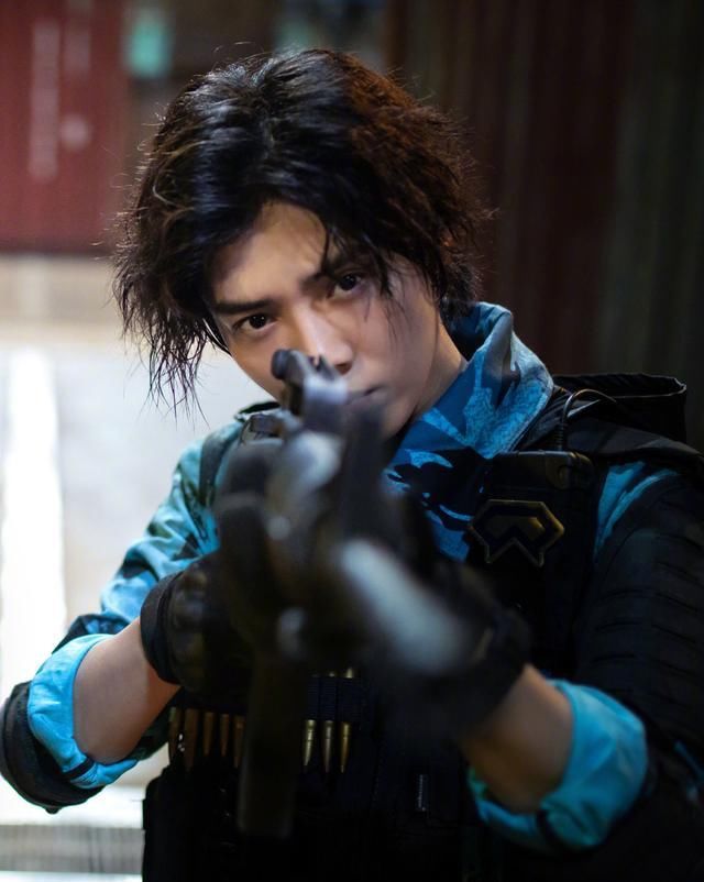  肖枫|鹿晗：“做演员我会一步步来，不着急”