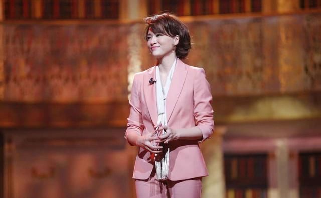  节目|董卿又一王牌节目被人顶替，网友意难平，其实这是董卿能力的表现