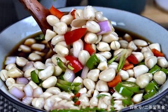 做法|入秋后,多给家人吃此菜,简单一泡,酸辣爽口,比酸菜还好吃