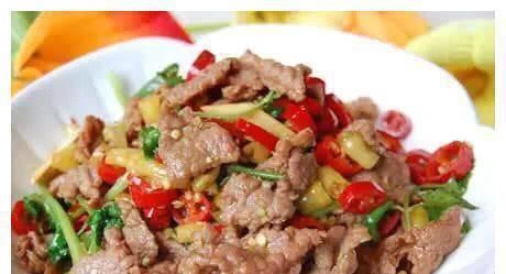 几道菜|一家四口的晚餐,花几个小时做了几道菜,不吃完都舍不得放下碗