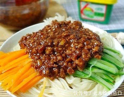 细节性的东|做炸酱面,先别急着炒酱,老面馆大厨:顺序不对,炸酱面不会好吃