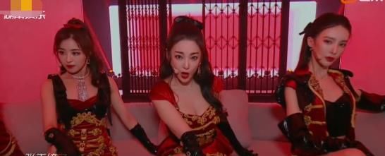  悬空|金晨悬空一字马，孟佳弹舌说唱很惊艳，宁静选歌更贴近主题