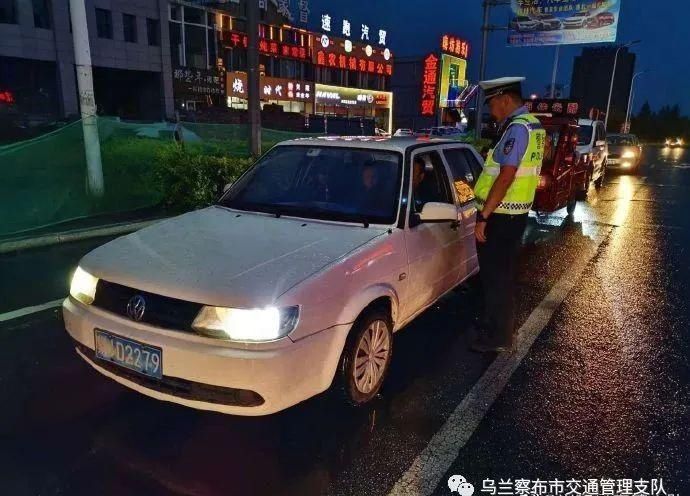  震慑|【统一夜查行动】拒绝酒驾——全市交管部门深入开展周末夜查统一行动 有力震慑酒驾醉驾等严重交通违法行为