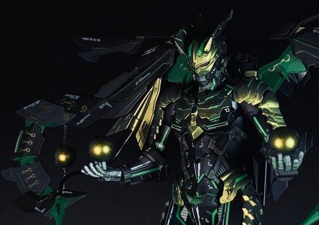  装甲|机动奥特曼与高达模型的混搭奥特装甲「月零」