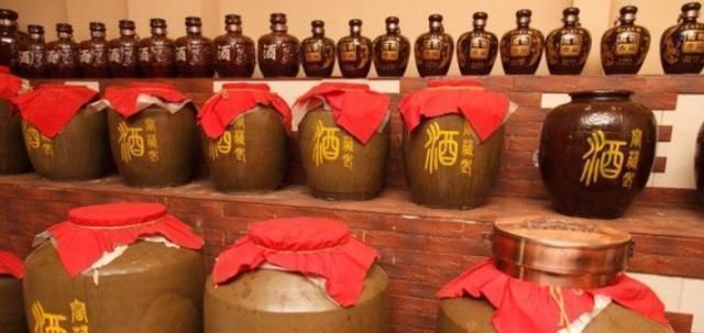 白酒|同度数的白酒,为什么有的喝起来辣喉咙,有的却不会看完涨见识