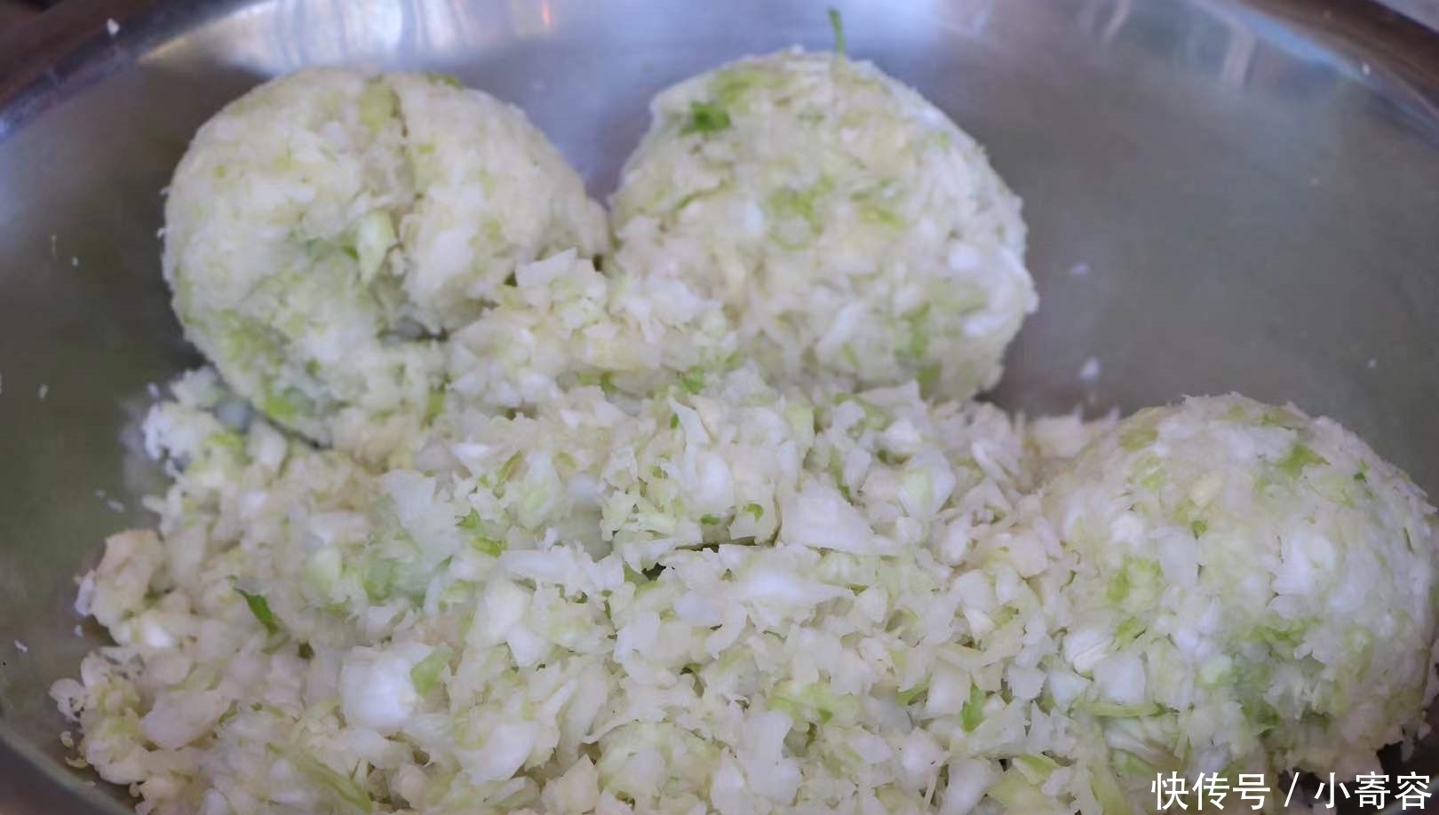 做法|最爱的包子做法,比酵母的好吃,比碱的松软,出锅一顿吃6个