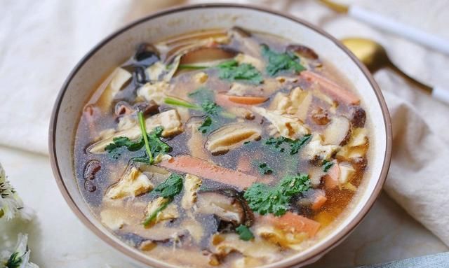 试试|此菜曾上过国宴菜谱,健脾养胃、柔肝益肾,夏天没食欲来一碗试试