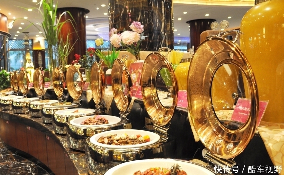 东西|日本游客来中国吃自助餐,只吃这样东西,老板笑了来送钱的吧