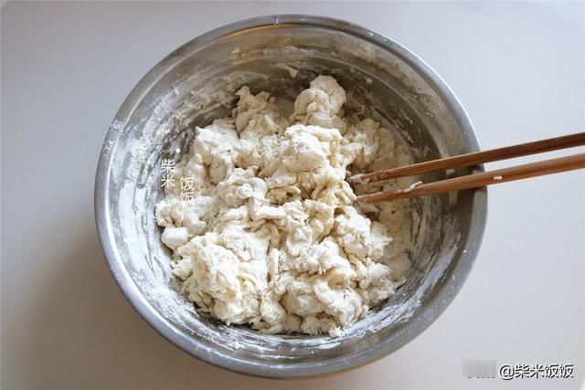  烙饼|＂家常烙饼，最服这做法，提前揉面放冰箱，现吃现烙，又软又香＂