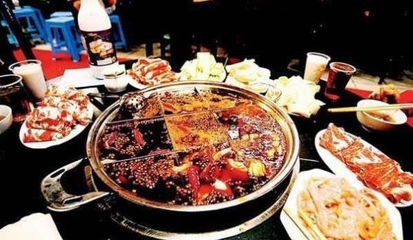 吃火锅|吃火锅时,只有聪明人才会喝三种饮品解辣,老板一看就是同行