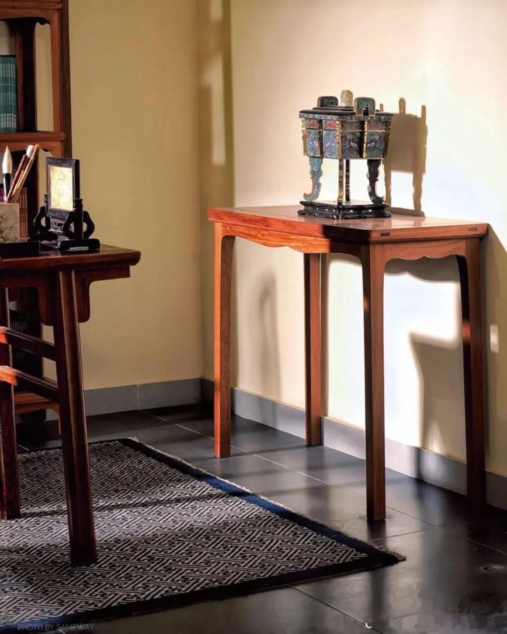  腰痛颈酸|越是有阅历的人，越喜欢红木家具？