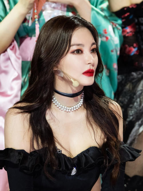  姐姐|《浪姐》成团名单疑曝光！万茜一路保送出道位，孟佳将遗憾出局！