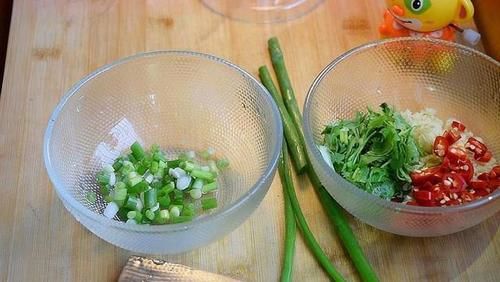  凉拌木耳|木耳最好吃的做法，不用炒，简单一做，给大鱼大肉都不换