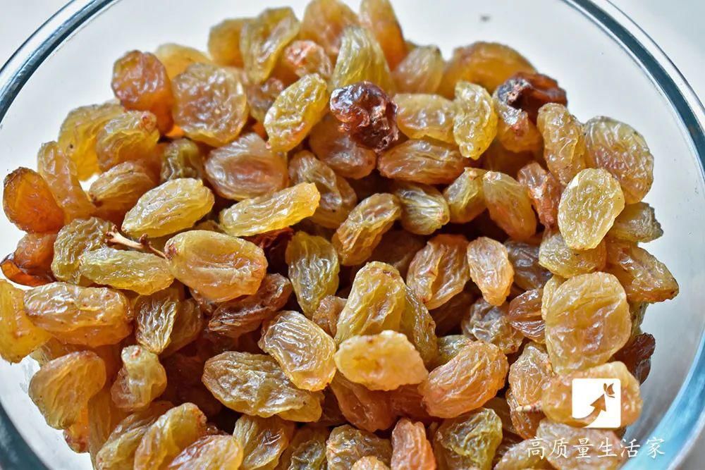  喜欢|鲜葡萄和葡萄干，哪种更有营养？喜欢吃葡萄的要选对！