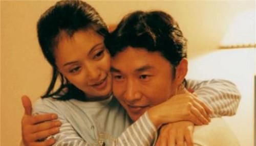 警方逮捕|“贼王”张子强死后，妻子携10亿巨款出逃，她现在过得怎样？