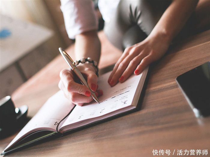 黄帝内经三句话道明疾病原因(《黄帝内经》讲到，一切疾病的起源，都因这3点而起，你做了吗)