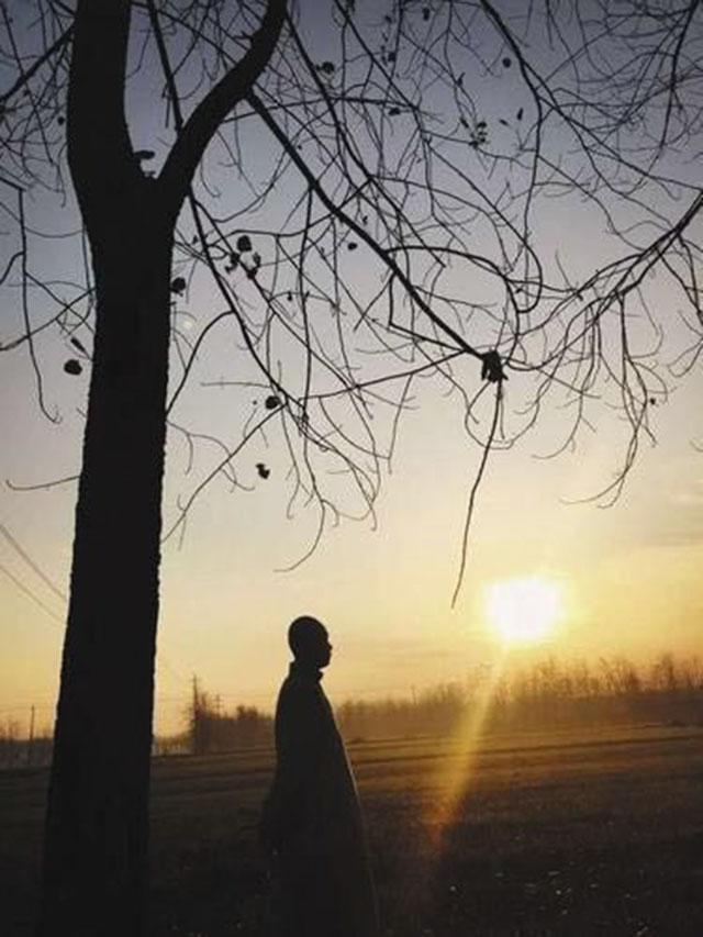  力天佑|杀人犯畏罪潜逃，拍照不露正脸，16年后成高僧，被抓时搜出70万