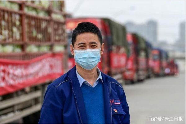  退伍|逆行回汉抗疫的退伍汽车兵又走上了防汛大堤