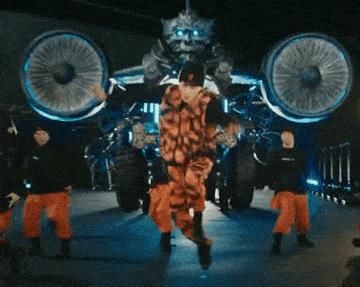  街舞|《这就是街舞》明星上脚谁最狠？王一博同款竟然有钱都买不到.