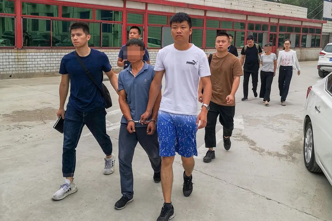 警方|1200万!长兴警方侦破一起特大制售假酒案!