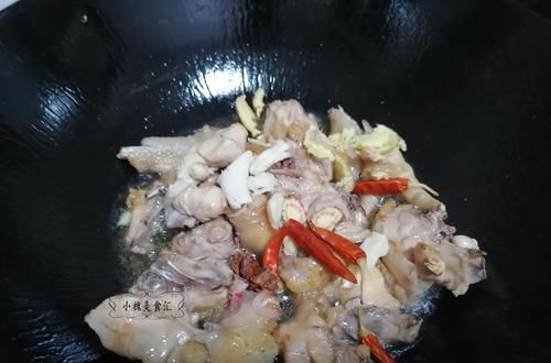  小槐|入伏后，这肉要多吃，比牛羊肉强，不燥不热不上火，焖一锅特馋人