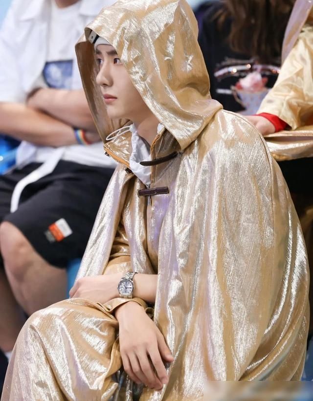  粉丝|王一博实火！《快本》与《街舞》3时间相撞，粉丝会选择看哪个？