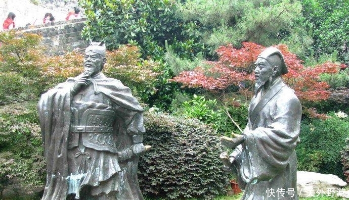 功臣|朱元璋称帝, 功臣果断请辞, 朱元璋极力挽留, 功臣: 你就放过我吧