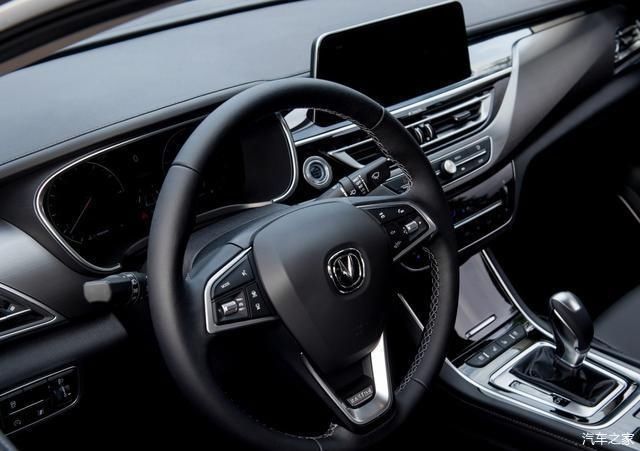  家用|月薪3000元买什么车好？这辆国产车空间够大，更适合家用