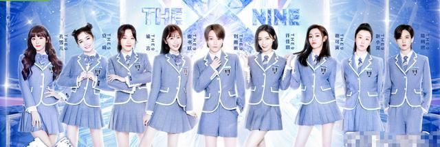  尽显|《青2》庆功宴，蔡徐坤与工作人员喝酒，学员们的饮品却尽显分寸