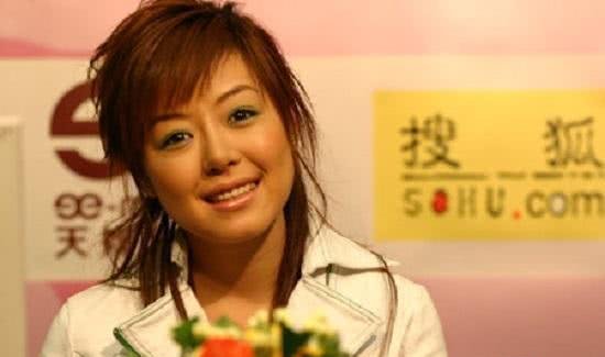  安又琪|这两个超女冠军都变脸了，一个上相亲节目，一个沦落做微商开出租