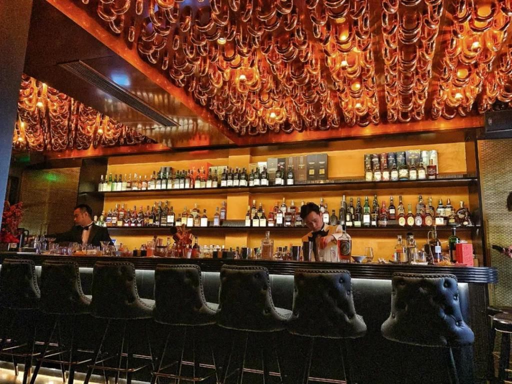  酒吧|这个季节去上海，有什么私藏酒吧餐厅好吃好喝好逛？