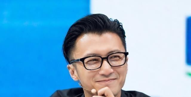  身处|谢霆锋重回《中国好声音》，前妻张柏芝却身处困境，两人差距很大