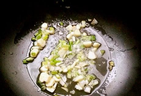 不出|炒豆芽,焯水还是加醋?大厨:做对了,豆芽脆嫩不出汤,无豆腥