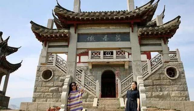 湖底|我国最“神秘”古建筑，藏于湖底千年不倒，每年只露出地面一次