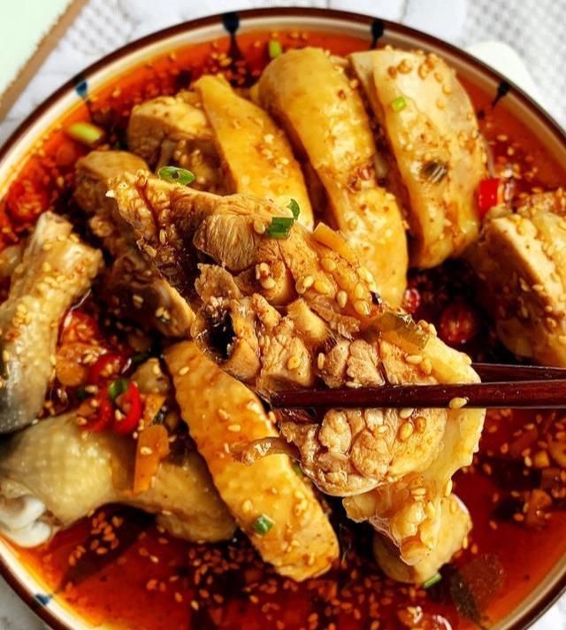 川菜|说鸡肉不香了,是没吃过味压江南十二州,川菜精髓“口水鸡”