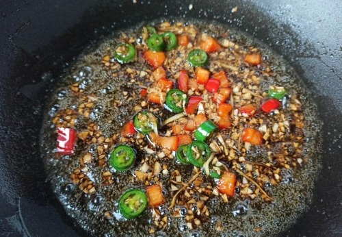  黄瓜|凉拌黄瓜料汁怎么调？多数人不懂，调味品乱放，怪不得味道不好吃