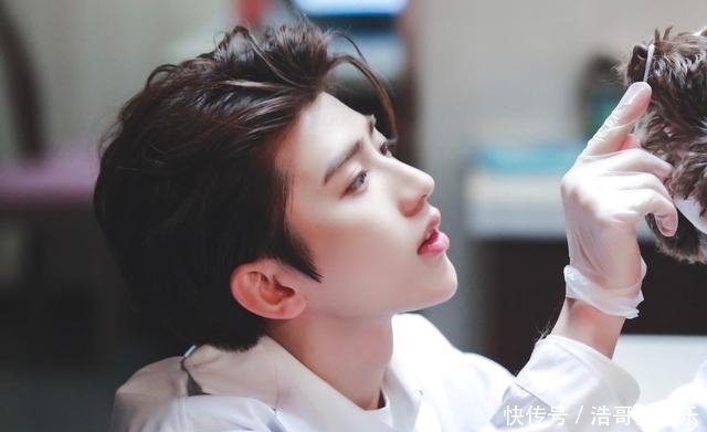 姓名|人气团出道即雪藏,成员公然互撕,他是断层C位却没有姓名