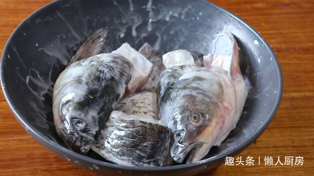 教你做|买了一条4斤重的草鱼,教你做麻辣鱼块,鱼肉麻辣入味特别下饭