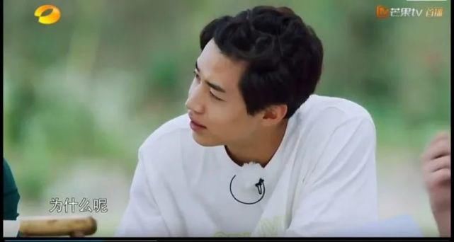  大华|被何炅黄磊踢出群聊，全网骂退出节目，却在韩国成万人追捧的音乐天才？