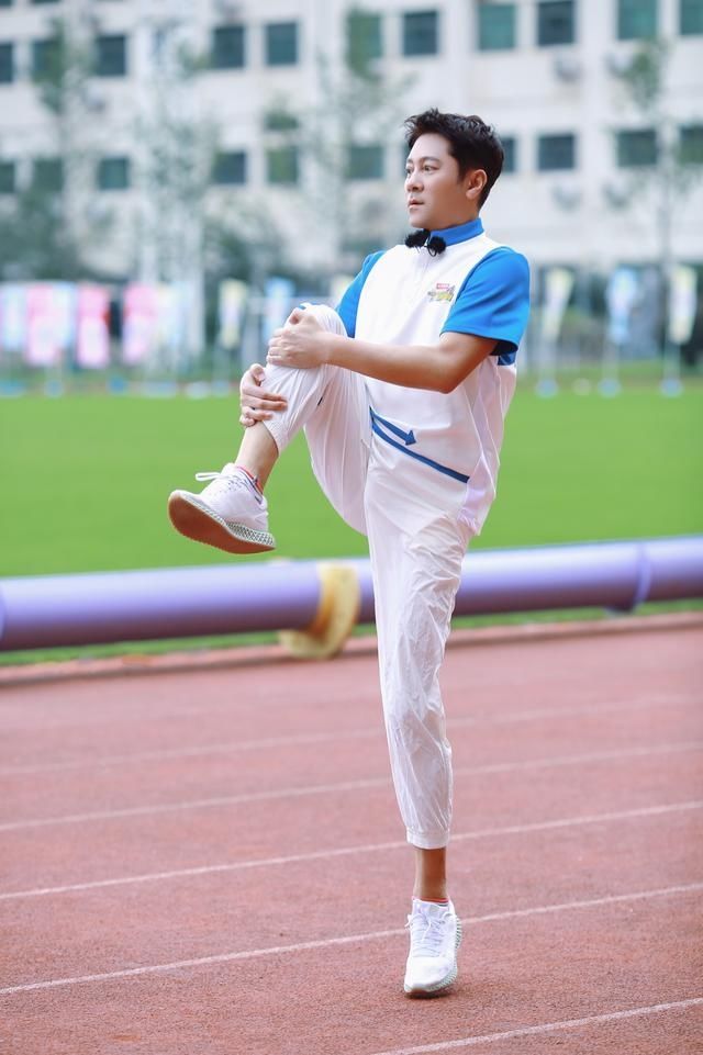  元气|《元气满满的哥哥》首播实时收视破2，哥哥们把周五变得更快乐了