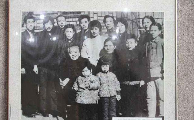  搓麻|张恨水：搓麻将之余，用笔养活30口人，买下大宅还助弟妹成家立业