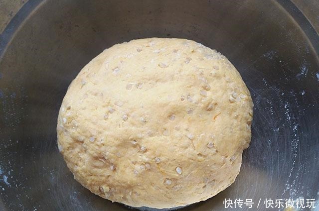 红枣|入秋蒸包子,我迷上这馅料,无需加糖自带香甜,比豆沙包好吃